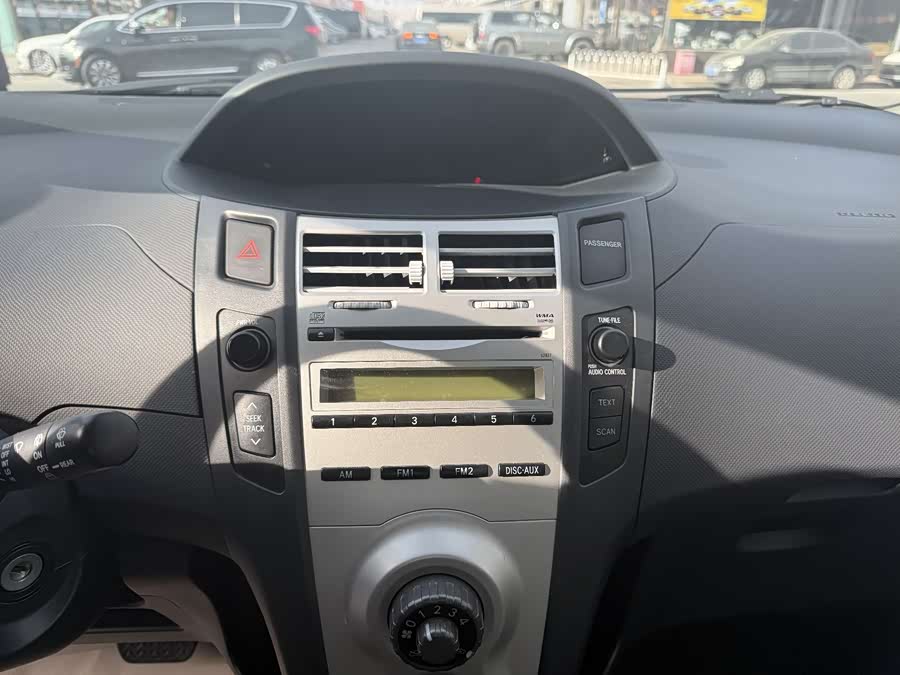 Toyota Yaris 2008 imagem de carro #9