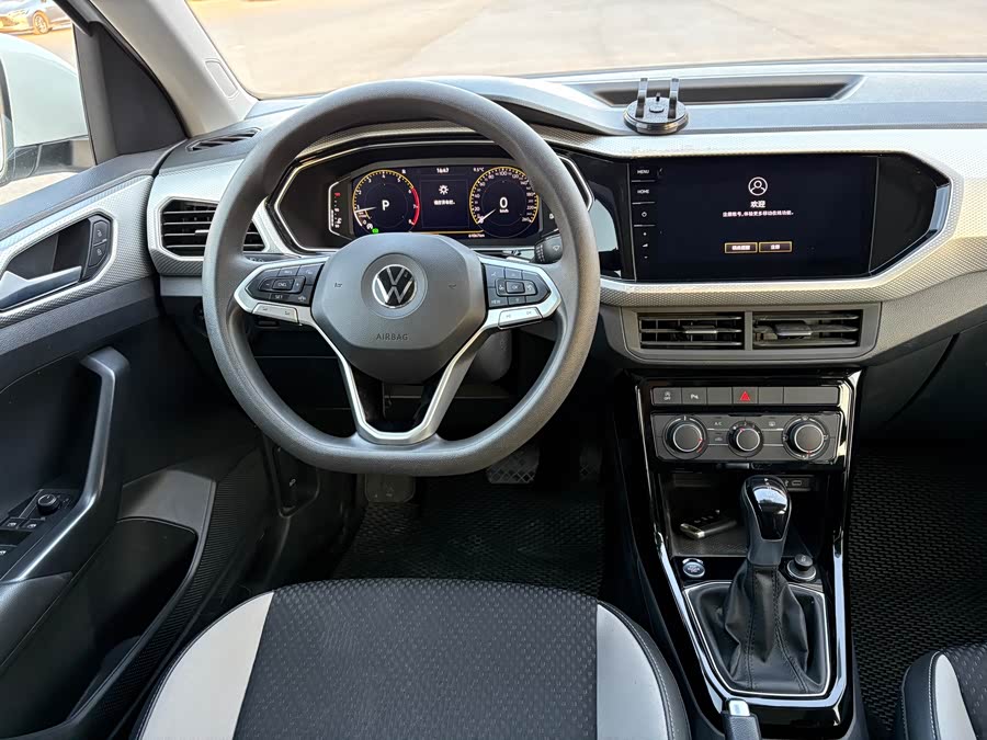 Volkswagen Tacqua 2023 #9 Volkswagen Tacqua 2023 car image #9
