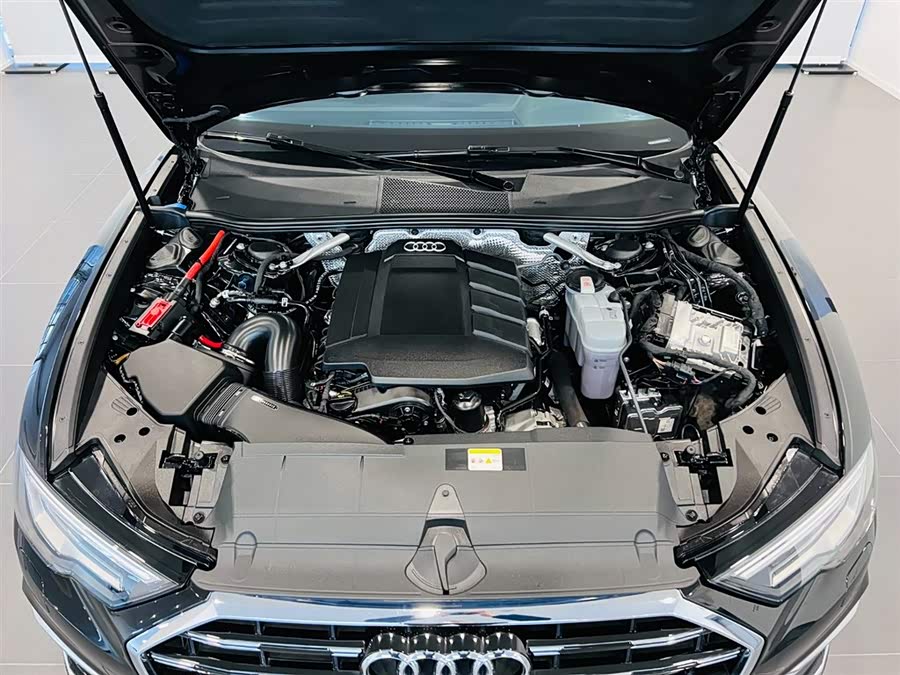 Audi A6L 2023 car image #9