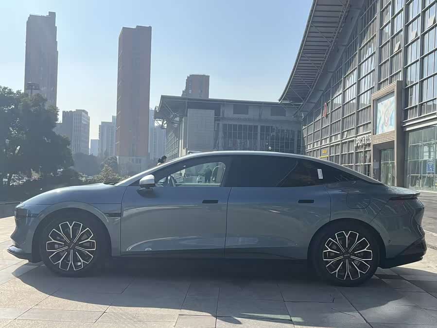 极氪 极氪007 2024 汽车图片 #9