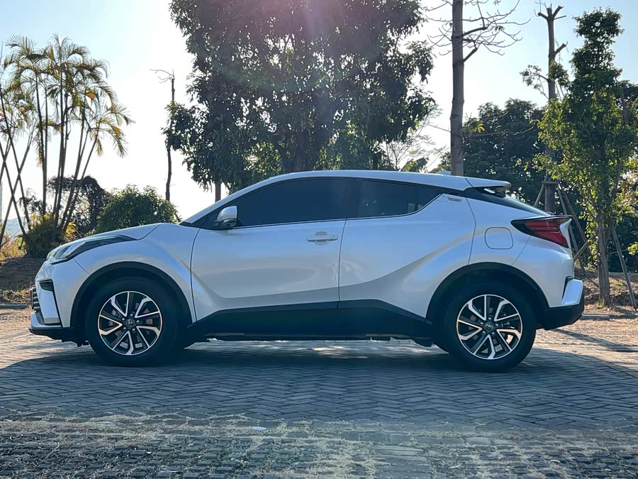 Toyota Izoa 2021 car image #9