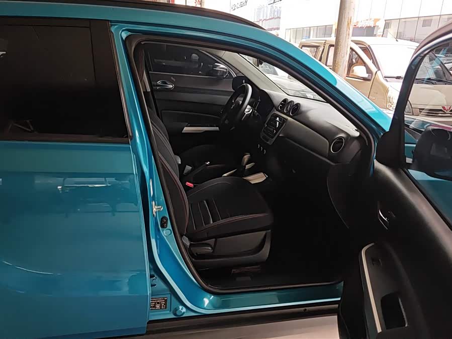 Suzuki Vitara 2018 immagine di auto #9