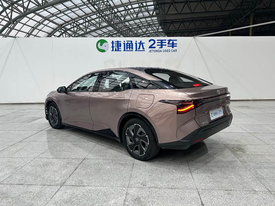 Toyota bZ3 2023 immagine di auto #9