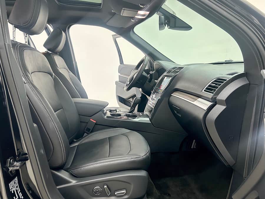 Ford Explorer (Imported) 2018 immagine di auto #9