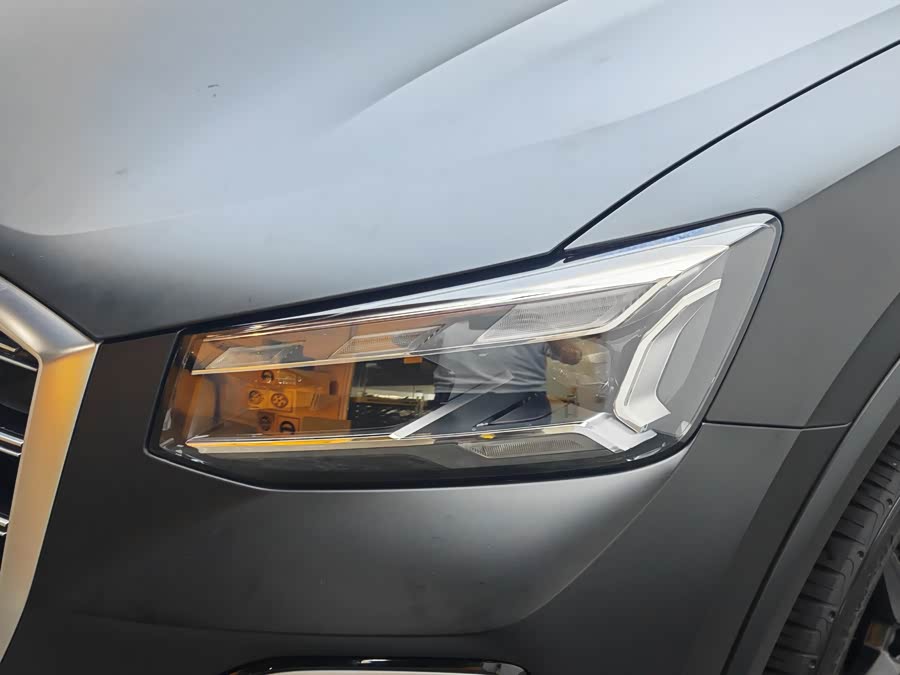 Audi Q2L 2023 car image #9