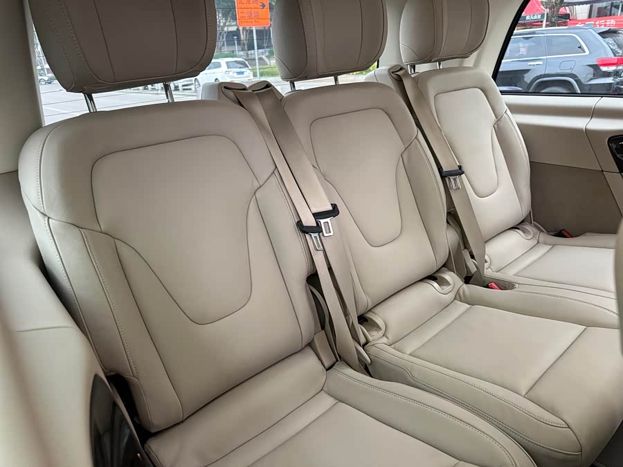 Mercedes-Benz V Class 2017 immagine di auto #9