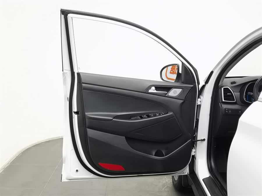 Hyundai Tucson 2021 car image #9