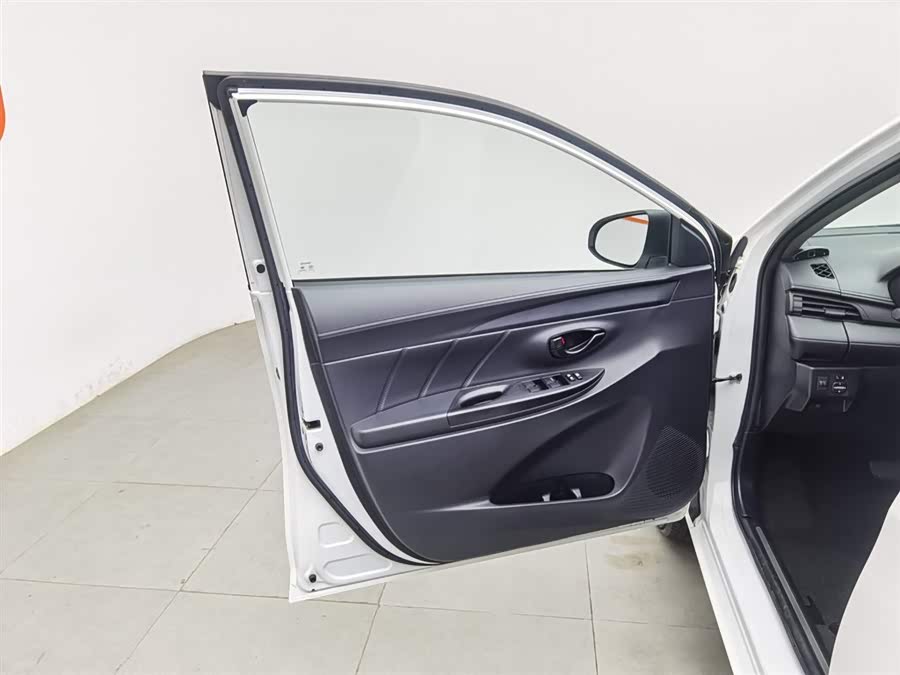Toyota Yaris L Zhixuan 2019 immagine di auto #9