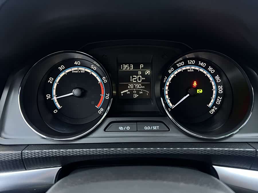 Skoda Kamiq 2024 imagen de coche #9