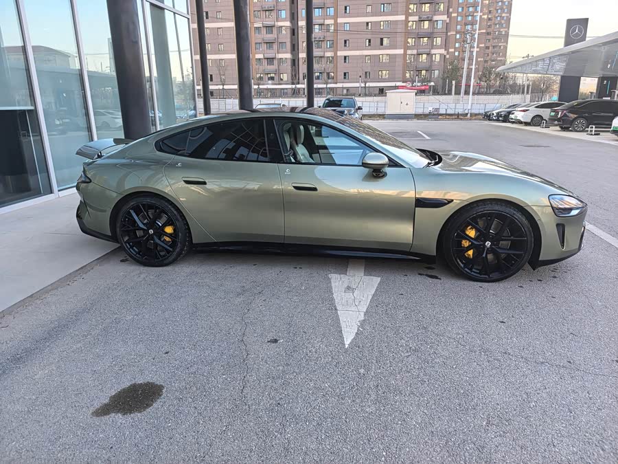 MI SU7 2024 car image #9