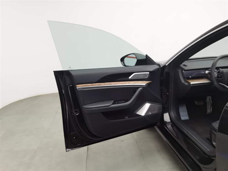 哪吒汽车 哪吒S 2023 汽车图片 #9