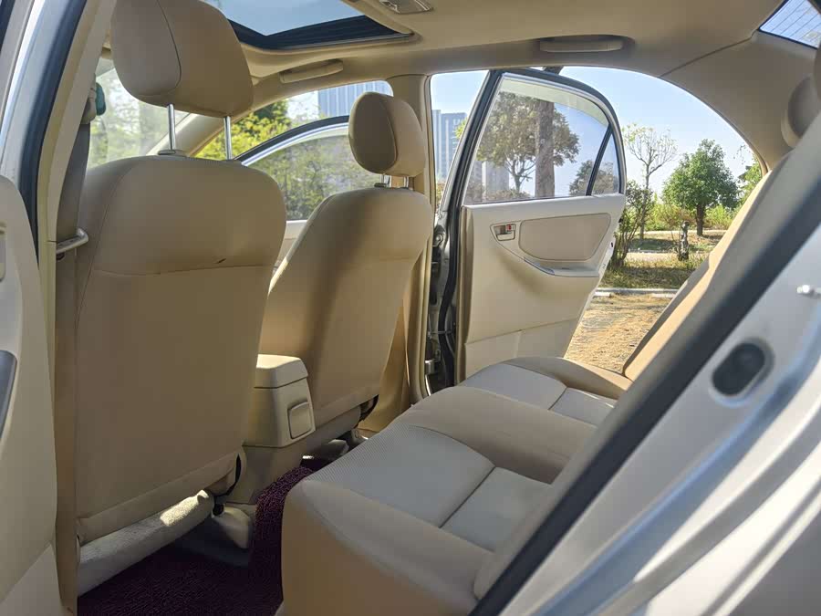 Toyota Corolla (Classic) 2014 immagine di auto #9