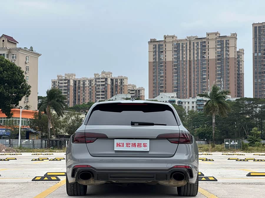 Audi RS 4 2019 car image #9