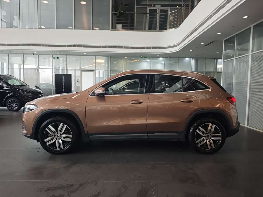 Mercedes-Benz EQA Class 2024 صورة سيارة #9