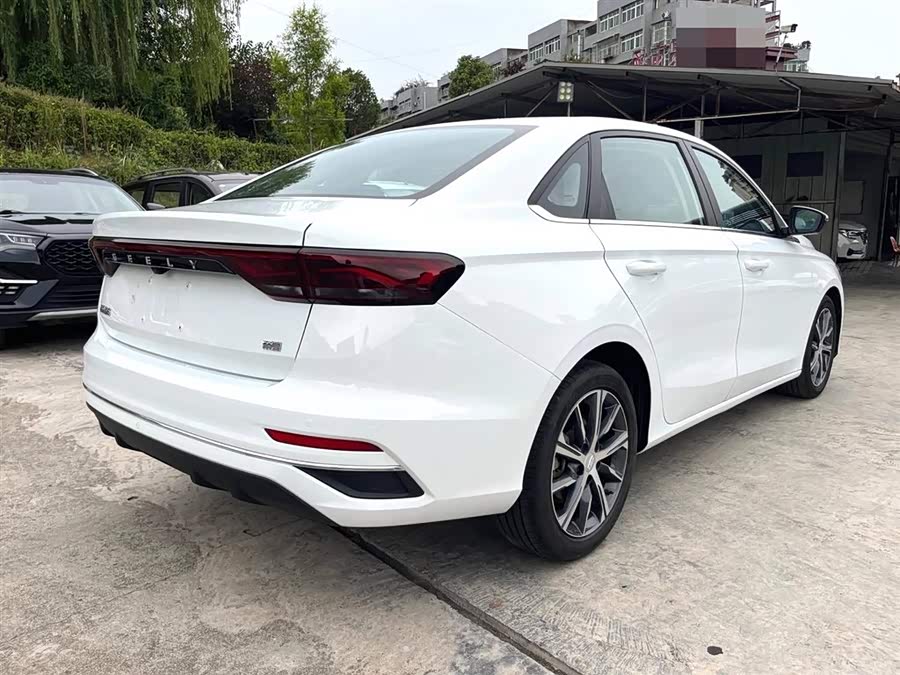 GEELY Emgrand 2022 car image #9