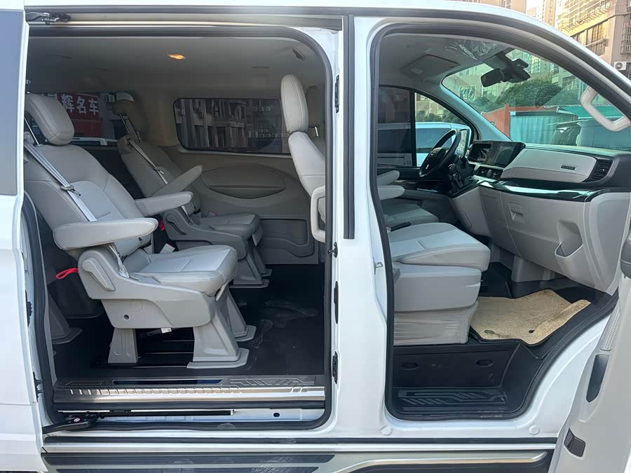 Ford Transit 2025 immagine di auto #9