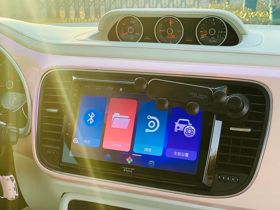 Volkswagen Beetle 2016 изображение автомобиля #9