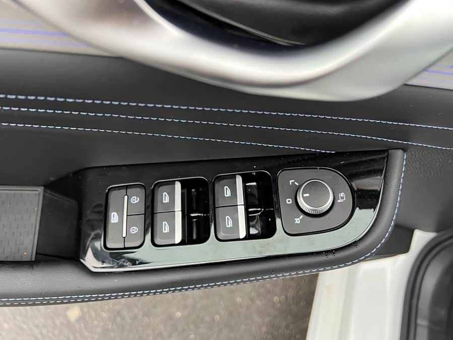 GEELY Preface 2025 #9 GEELY Preface 2025 car image #9