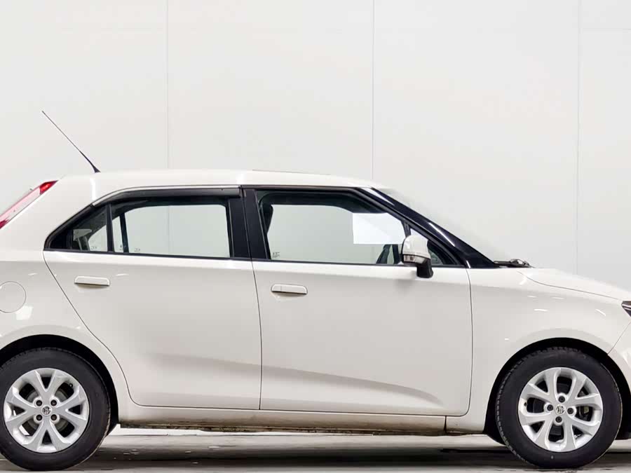 MG 3 2015 car image #9