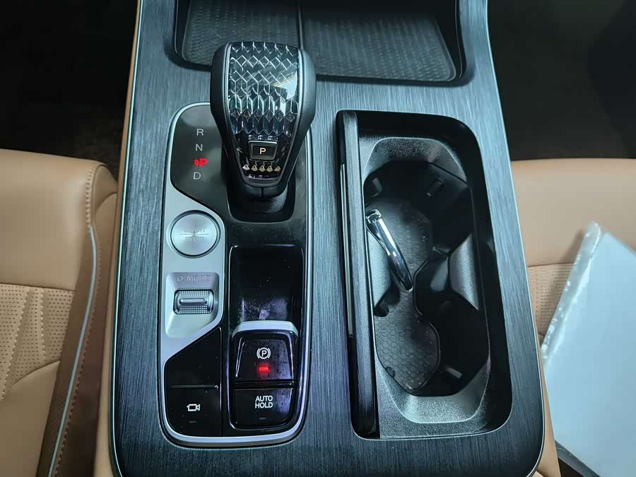 GAC Trumpchi GS8 2025 #9 GAC Trumpchi GS8 2025 car image #9