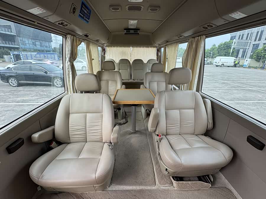 Toyota 2011 car image #9