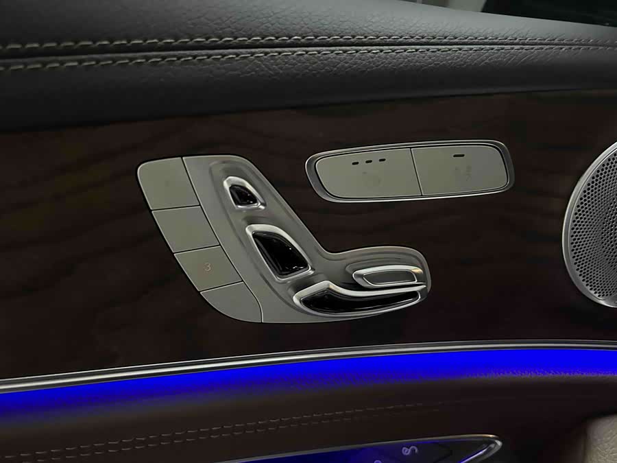 Mercedes-Benz E Class 2017 car image #9