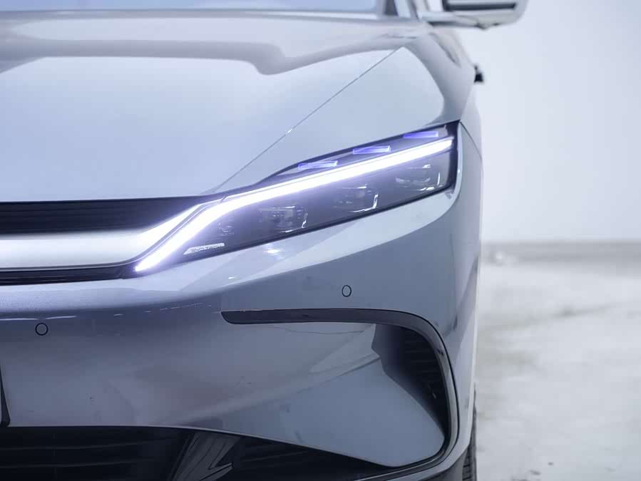 BYD Han 2023 car image #9