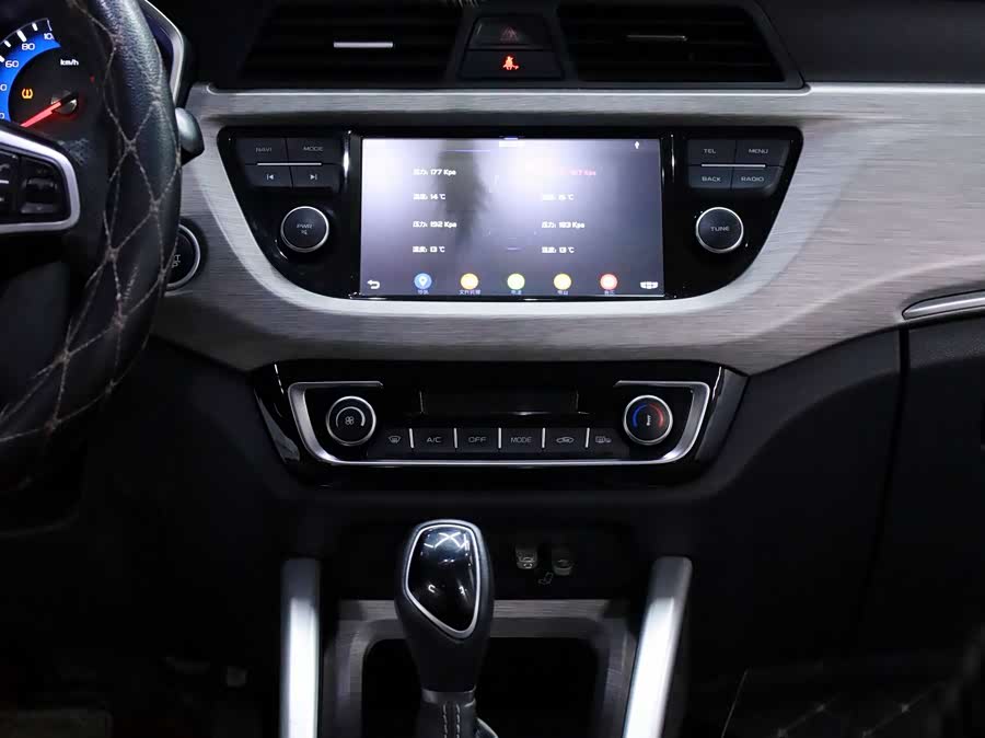 GEELY Vision X3 2018 car image #9