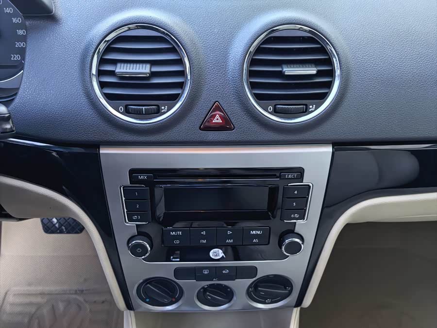 Volkswagen Lavida 2010 #9 Volkswagen Lavida 2010 car image #9