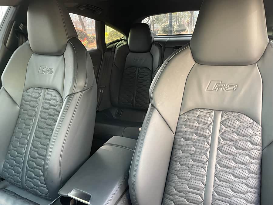 Audi RS 7 2021 car image #9