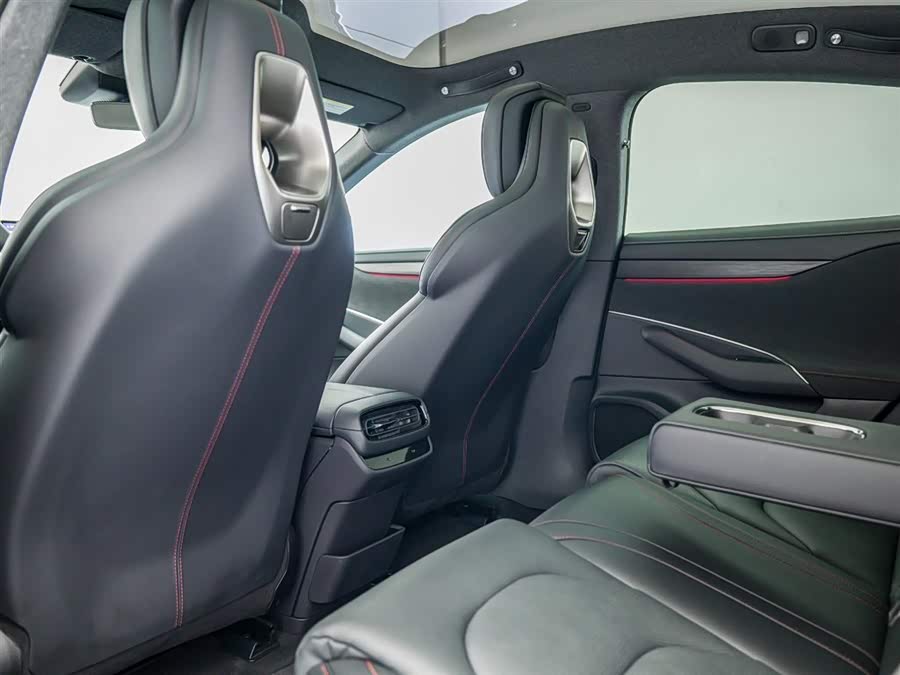 MI YU7 2025 immagine di auto #9