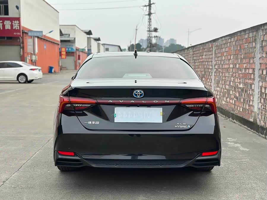 Toyota Avalon 2021 car image #9