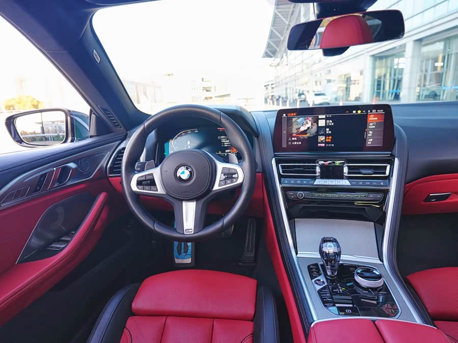 BMW 8 Series 2023 car image #9