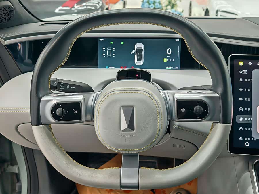 Avatr 11 2023 car image #9