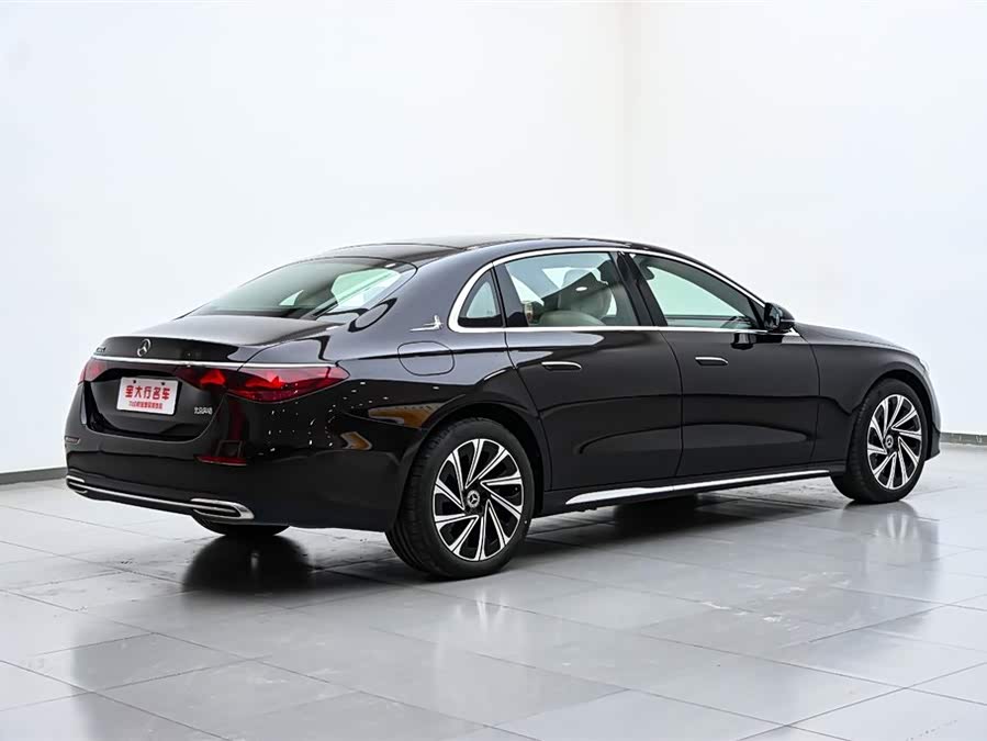 Mercedes-Benz E Class 2023 car image #9