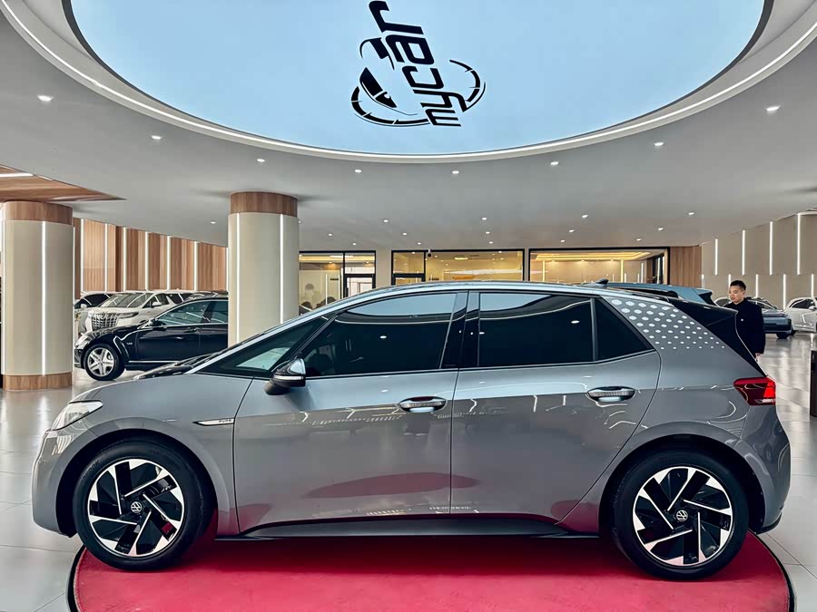 Volkswagen ID.3 2024 car image #9