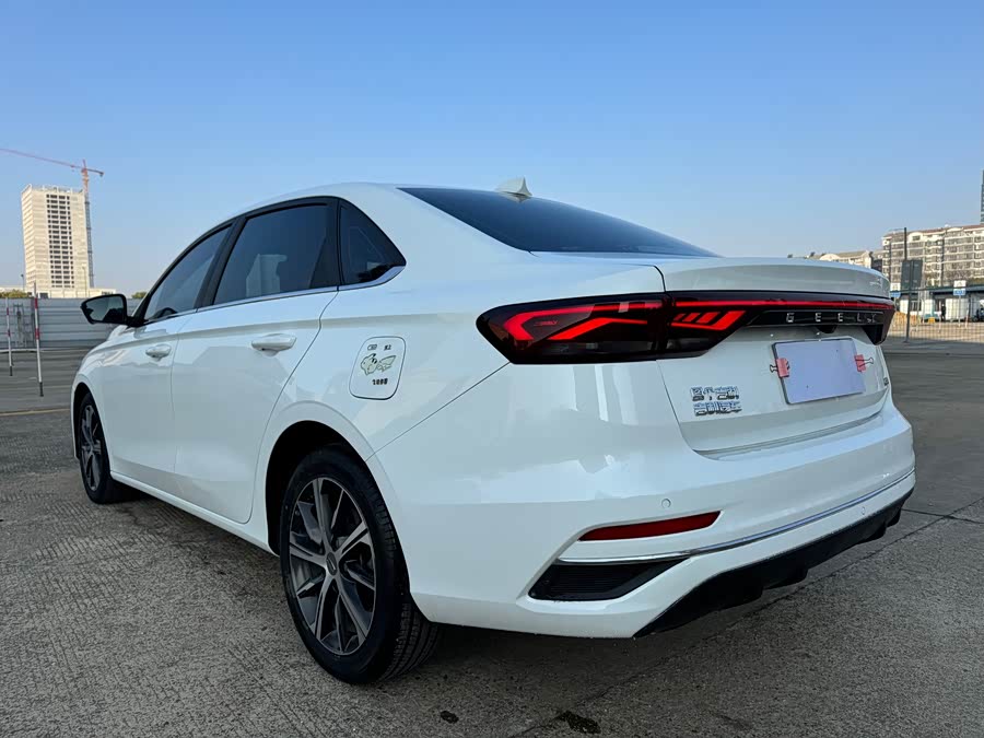 GEELY Emgrand 2022 #9 GEELY Emgrand 2022 car image #9