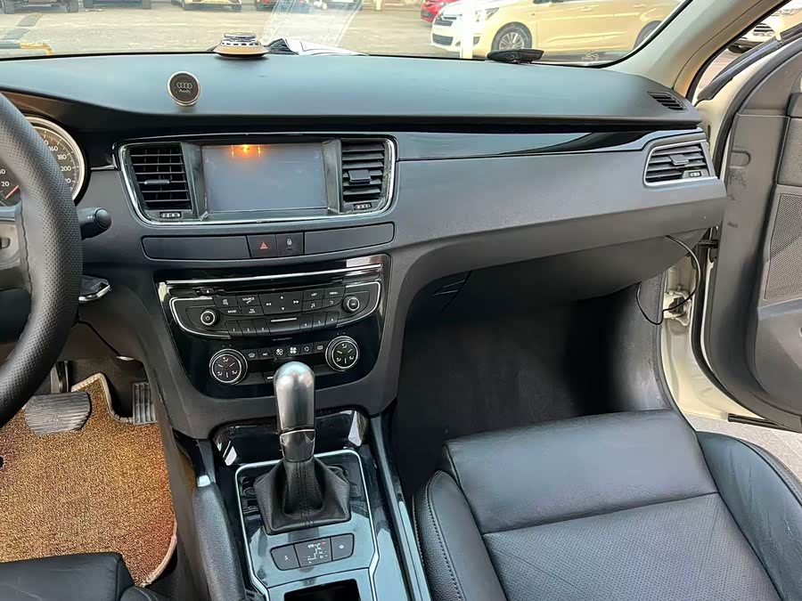 Peugeot 508 2014 car image #9