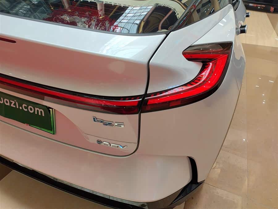 Toyota bZ5 2025 car image #9