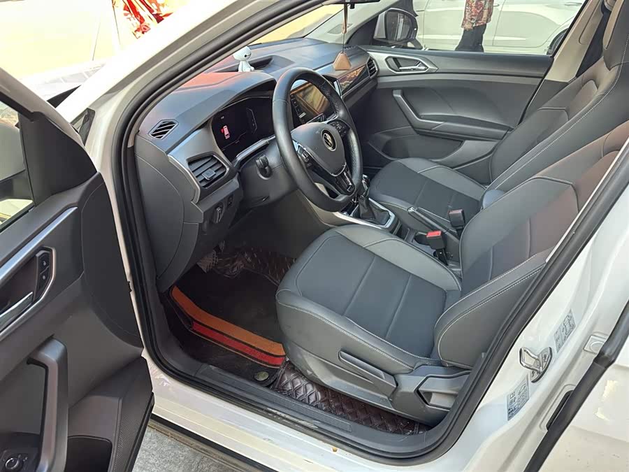 Volkswagen T-Cross 2021 #9 Volkswagen T-Cross 2021 car image #9