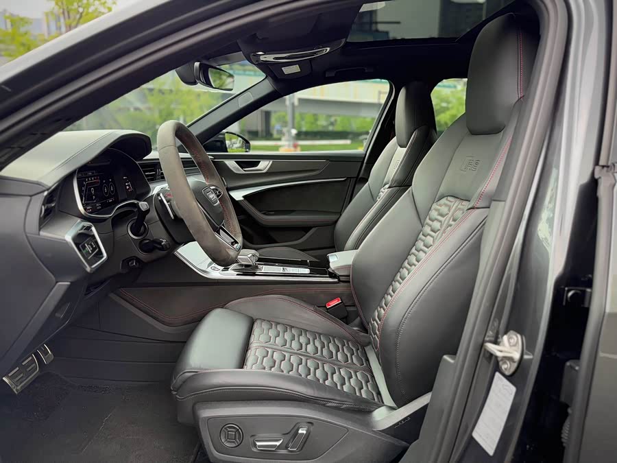 Audi RS 6 2023 car image #9