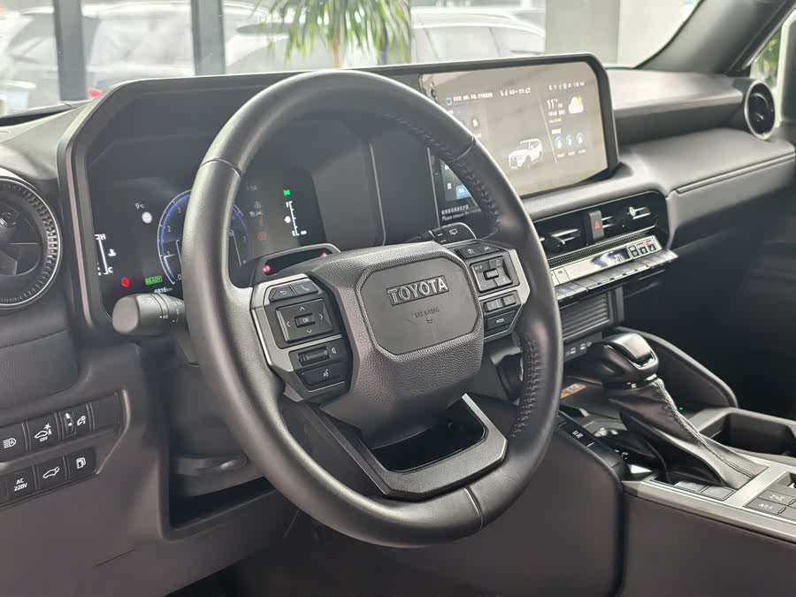 Toyota Land Cruiser Prado 2024 imagem de carro #9