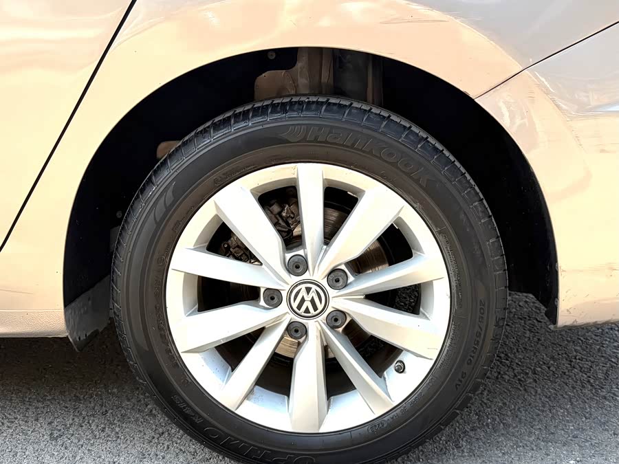 Volkswagen Bora 2019 car image #9