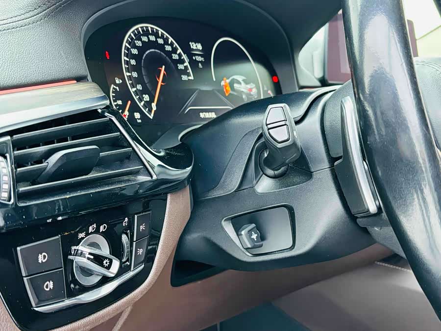 BMW 5 Series 2018 #9 BMW 5 Series 2018 car image #9