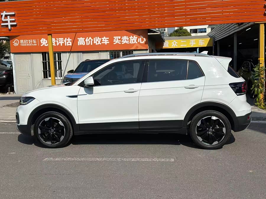 Volkswagen Tacqua 2023 #9 Volkswagen Tacqua 2023 car image #9