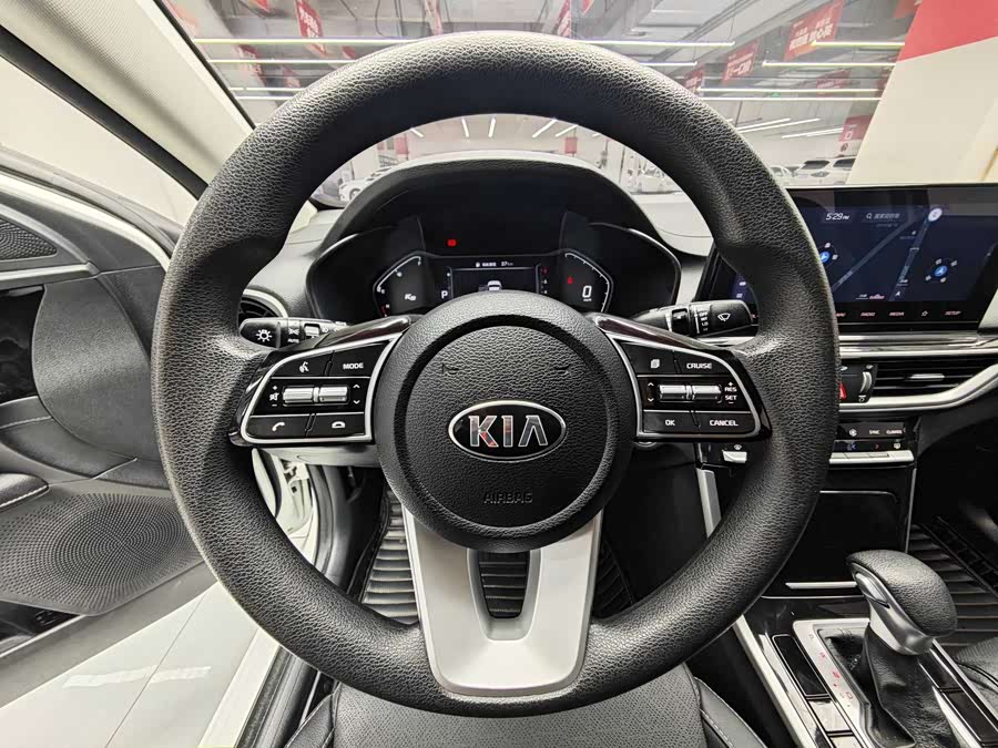 Kia K3 2019 car image #9