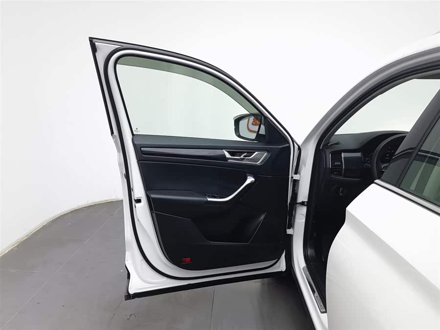 Skoda Kodiaq 2020 car image #9