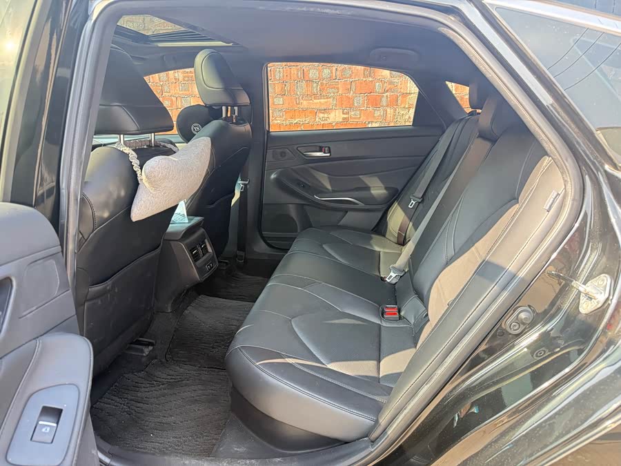 Toyota Avalon 2021 car image #9