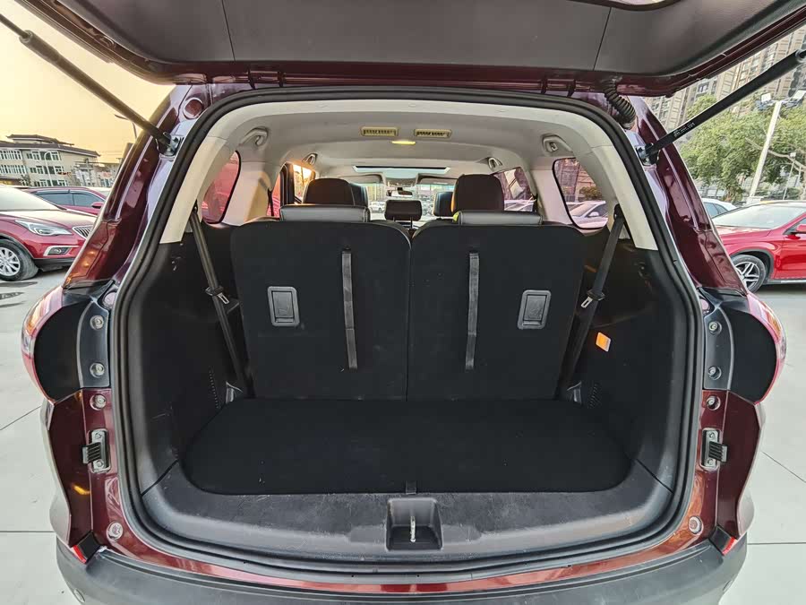 SWM X7 2018 изображение автомобиля #9