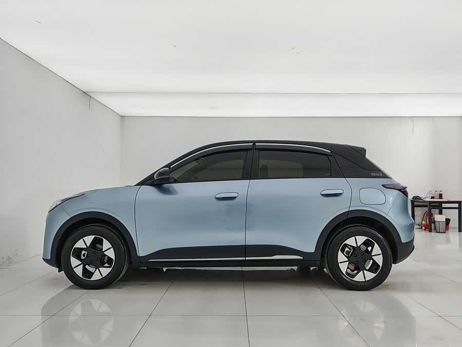 GEELY 2025 #9 GEELY 2025 car image #9